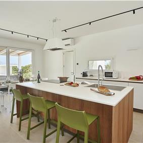 4 bedroom villa with pool, Castellammare del Golfo, sleeps 8-10